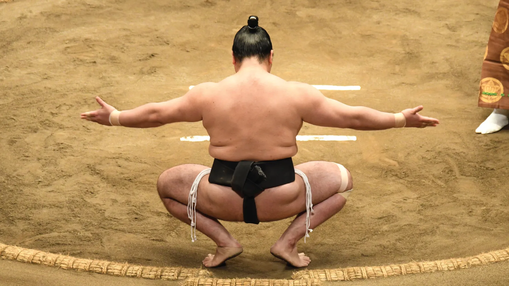 Witness Japan’s sumo spirit with hotpot lunch