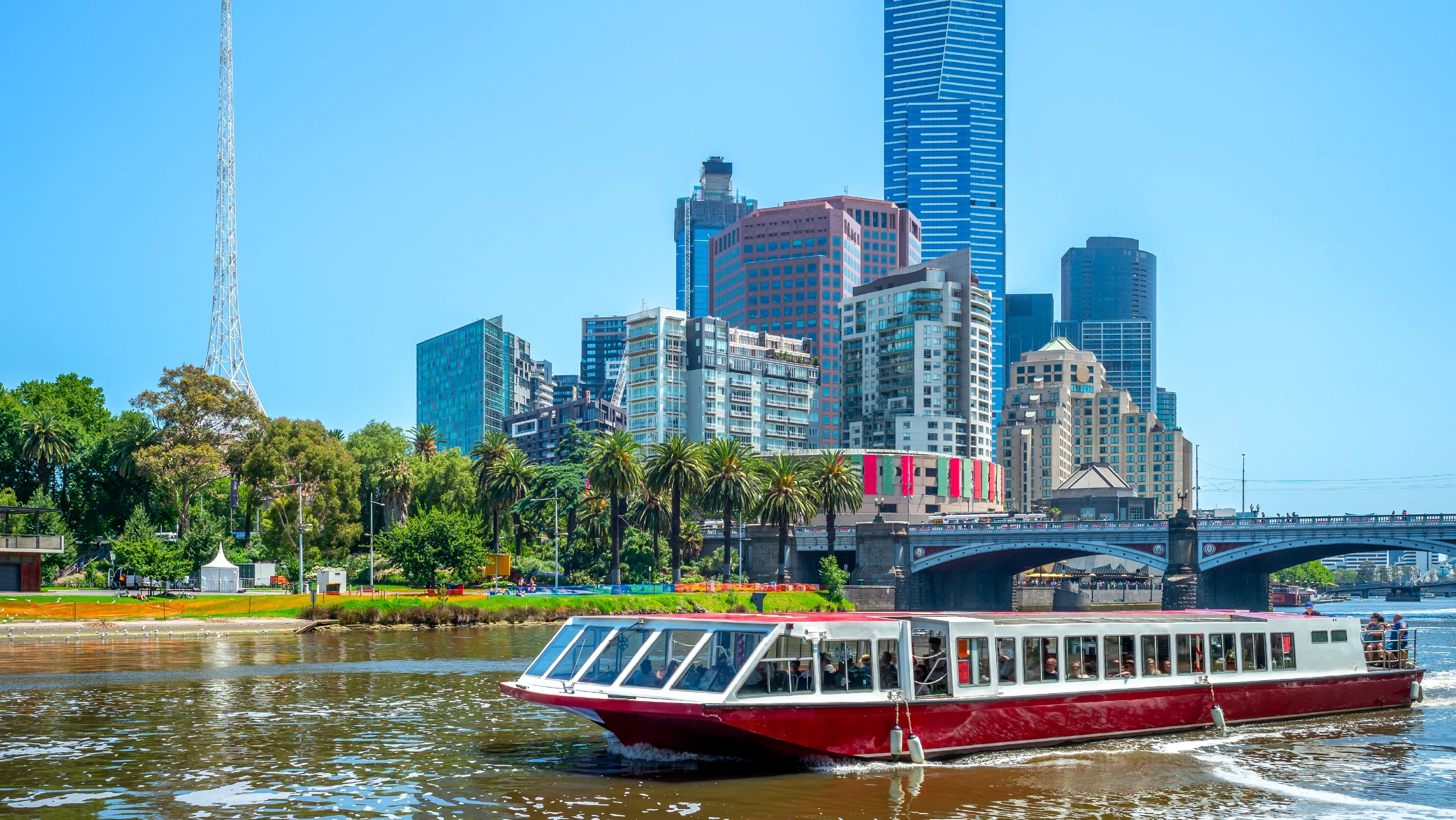 Dine under city lights on Yarra